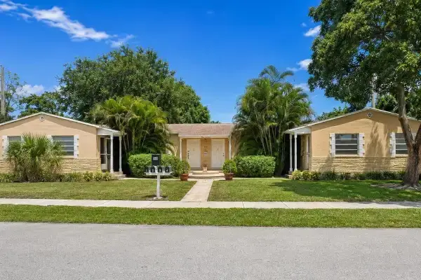 Fourplex in Broward County, FL