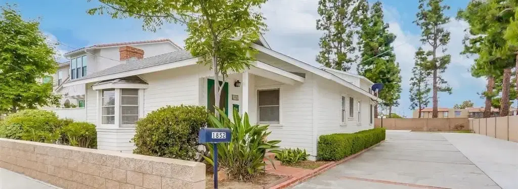 Multi-Family Home in Tustin, CA