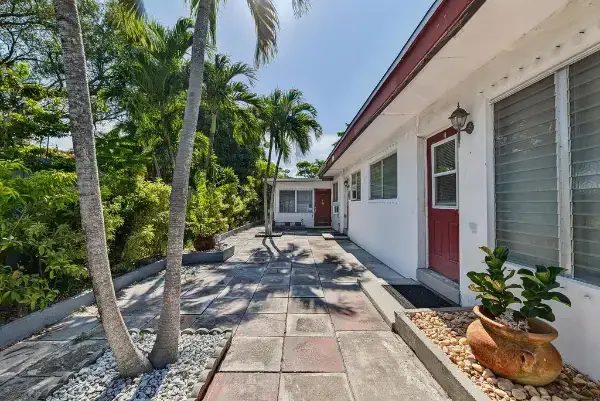 Triplex in Miami, FL